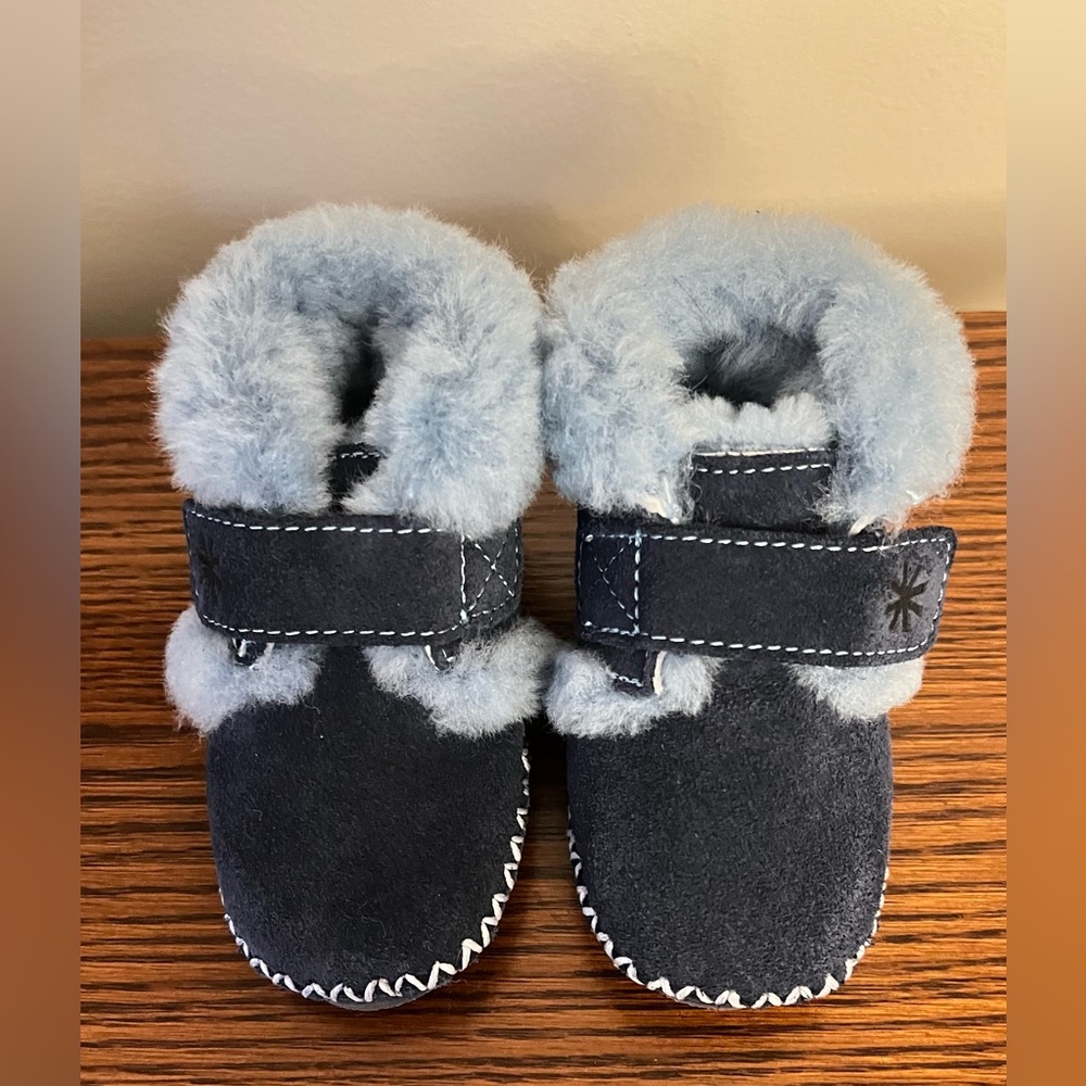 LL Bean Toddler Wicked Good Shearling Slippers Size 3-4